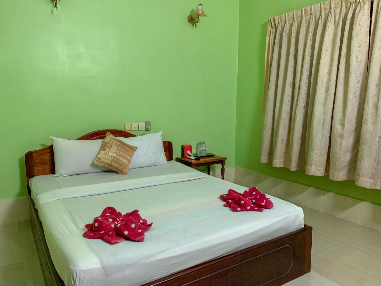 Damnak Riverside Villa Siem Reap Luaran gambar